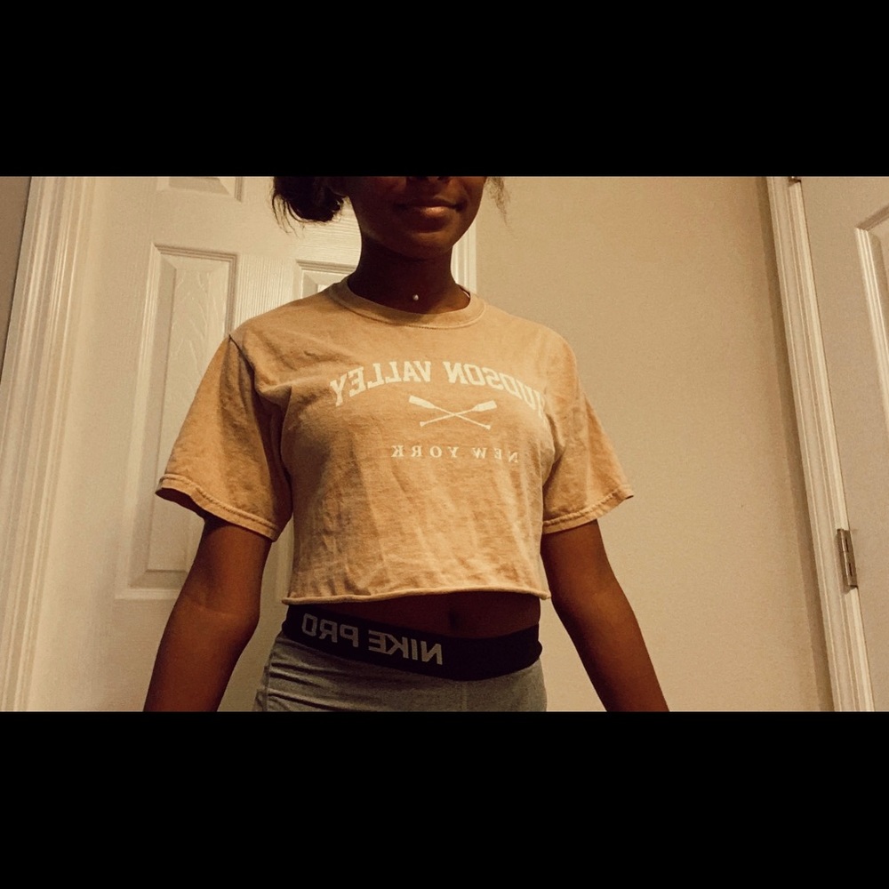 pacsun cropped yellow shirt